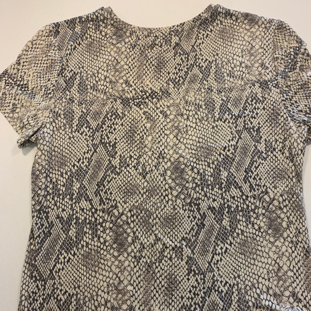Aritzia Snake Tee